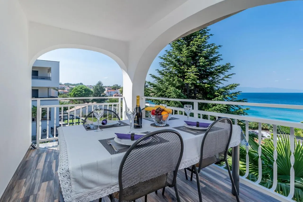 Maestral Apartments Malinska