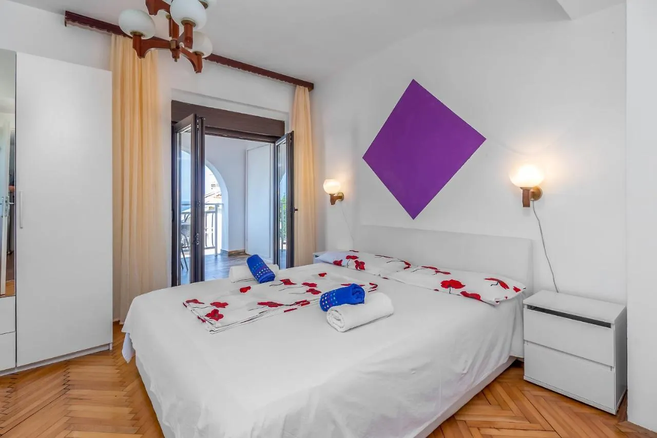 Maestral Apartments Malinska