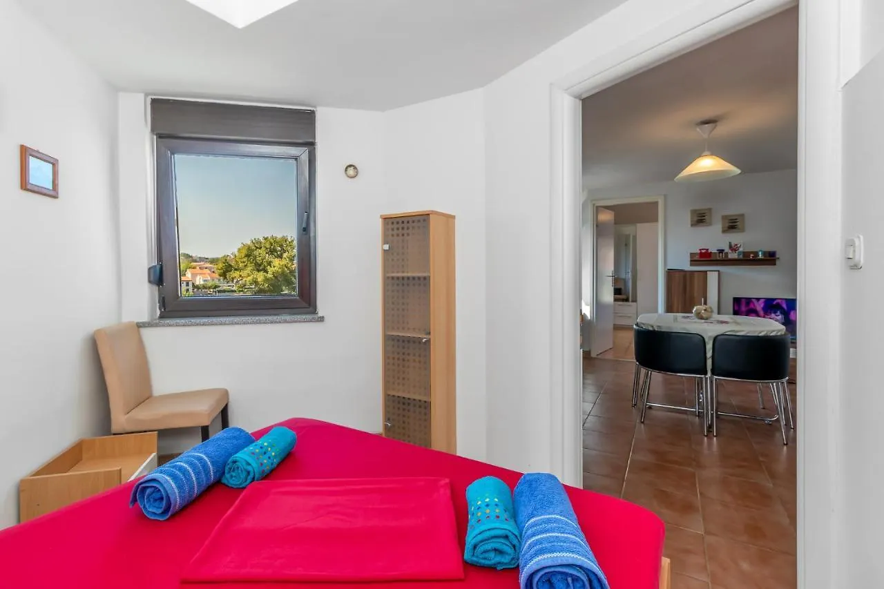 Maestral Apartments Malinska